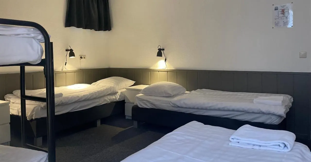 City Hotel Amsterdam 2*,