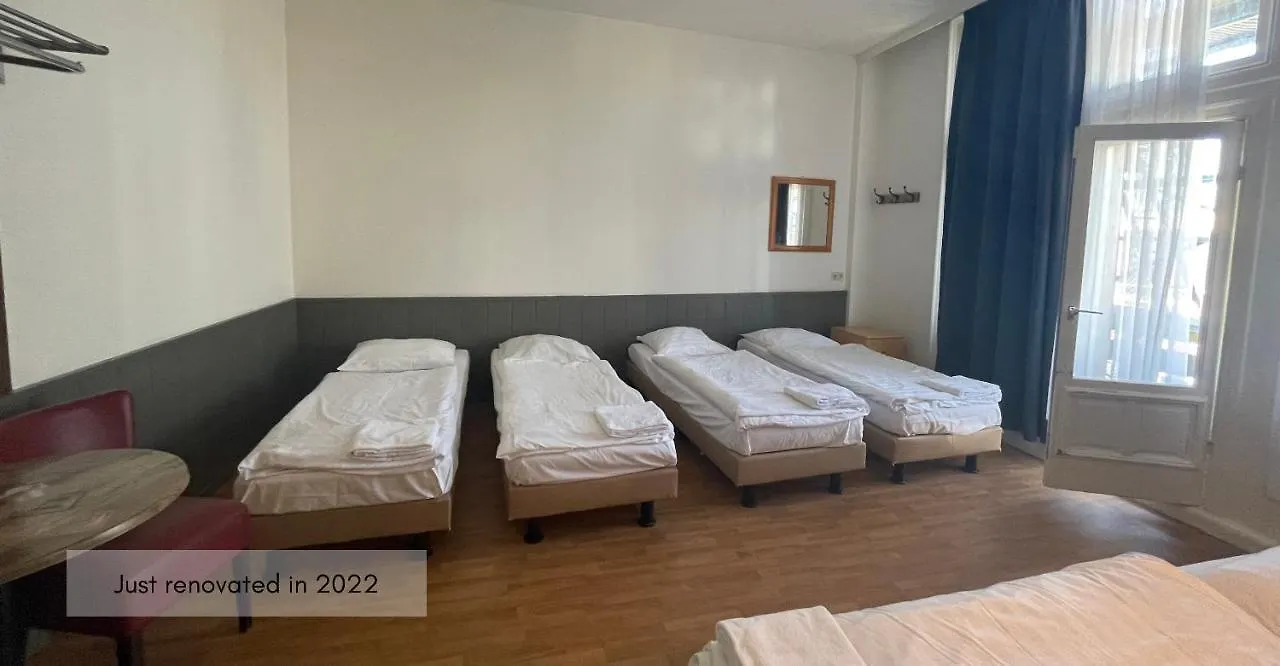City Hotel Amsterdam 2*,